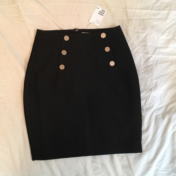 NWT 🦩 Gold Accent Black Pencil Skirt - Picture 2 of 2
